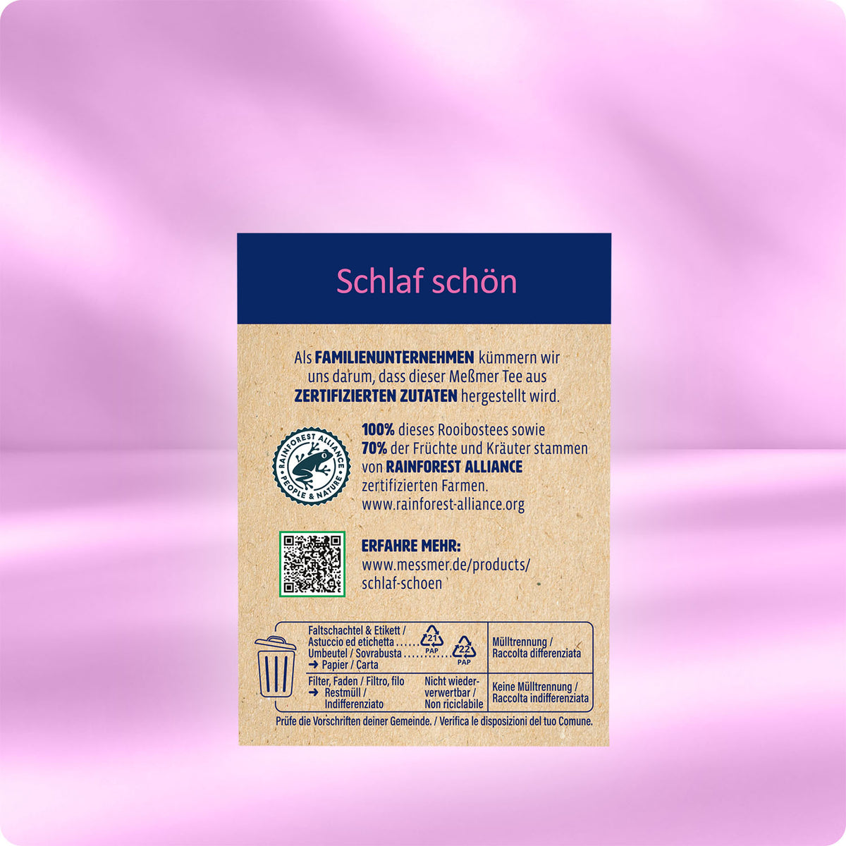 Rückseite der Teepackung Schlaf schön mit Rainforest-Alliance-Siegel, QR-Code und Informationen zu zertifizierten Zutaten vor rosafarbenem Hintergrund